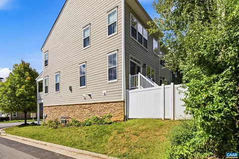 Exterior - 2008 Avinity Loop, Charlottesville, VA 22902 photo 4 of 5
