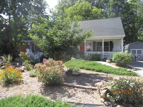 108 Canton Ln, Stuarts Draft, VA 24477