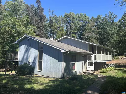 Exterior - 301 Dulaney Mountain Rd, Madison, VA 22727 photo 4 of 9
