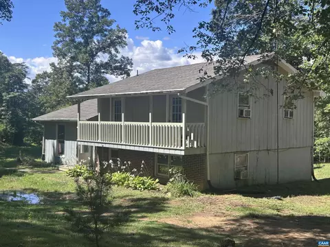 Exterior - 301 Dulaney Mountain Rd, Madison, VA 22727 photo 2 of 9