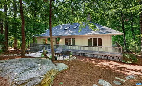 67 Shingle Oak Ln, Nellysford, VA 22958
