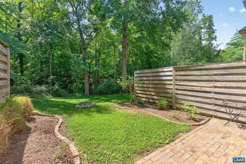 107 Georgetown Grn, Charlottesville, VA 22901