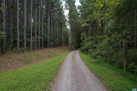 Hollowback Ln, Madison, VA 22727