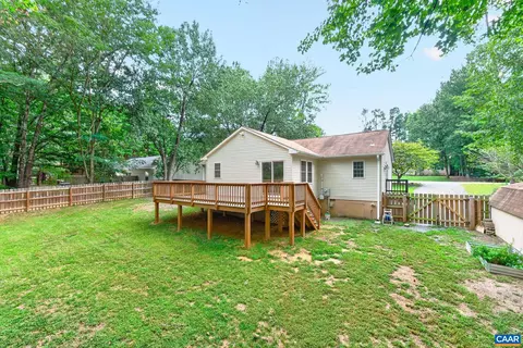 Exterior - 573 Jefferson Dr, Palmyra, VA 22963 photo 4 of 10
