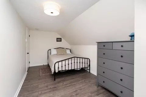 Bedroom - 415 Cherry Ave, Waynesboro, VA 22980 photo 5 of 6