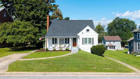 Exterior - 415 Cherry Ave, Waynesboro, VA 22980 photo 13 of 13