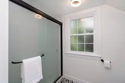 Bath - 415 Cherry Ave, Waynesboro, VA 22980 photo 1 of 8
