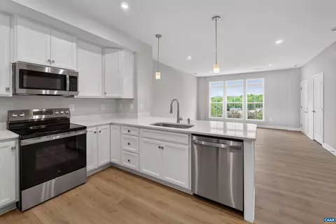 10 Perseus Ln # B, Charlottesville, VA 22901