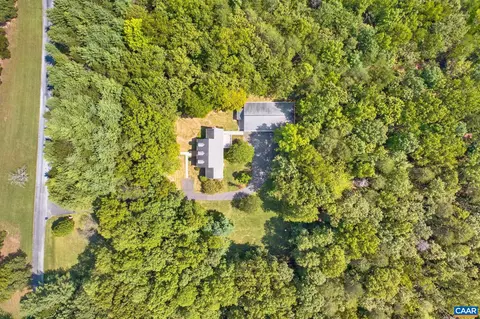 723 S Keswick Dr, Troy, VA 22974