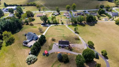 View/Area - 17 Killdeer Ln, Stuarts Draft, VA 24477 photo 4 of 13