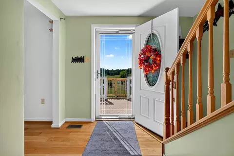 Entry Way - 17 Killdeer Ln, Stuarts Draft, VA 24477 photo 2 of 6