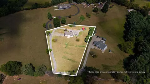 View/Area - 17 Killdeer Ln, Stuarts Draft, VA 24477 photo 2 of 13