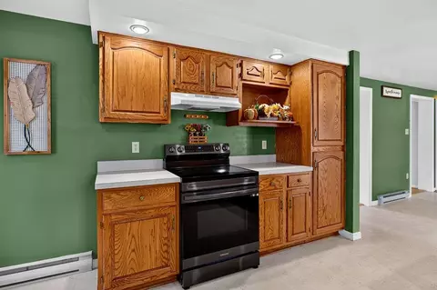 Kitchen - 17 Killdeer Ln, Stuarts Draft, VA 24477 photo 5 of 6