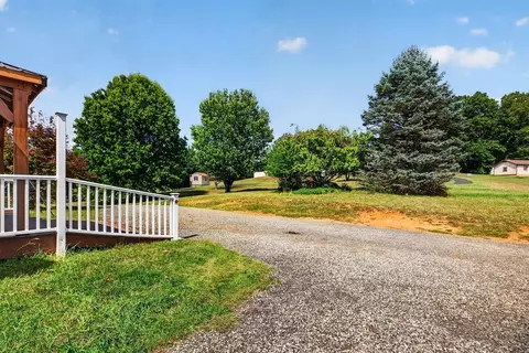 Exterior - 17 Killdeer Ln, Stuarts Draft, VA 24477 photo 11 of 11