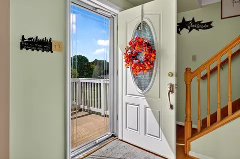 Entry Way - 17 Killdeer Ln, Stuarts Draft, VA 24477 photo 1 of 6