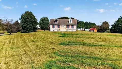 Exterior - 17 Killdeer Ln, Stuarts Draft, VA 24477 photo 5 of 11