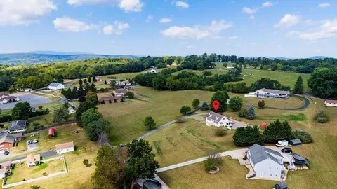 View/Area - 17 Killdeer Ln, Stuarts Draft, VA 24477 photo 9 of 13