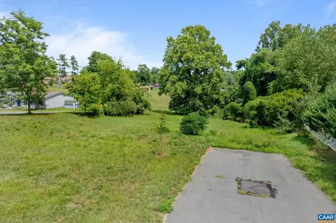 2541 Barracks Rd, Charlottesville, VA 22901 photo 4