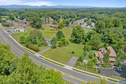 2541 Barracks Rd, Charlottesville, VA 22901 photo 3