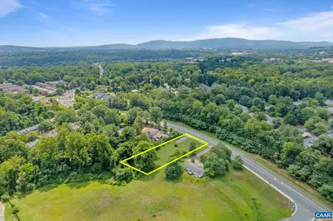 2541 Barracks Rd, Charlottesville, VA 22901 photo 10