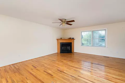 Living - 97 Gloucester Rd, Stuarts Draft, VA 24477 photo 2 of 11
