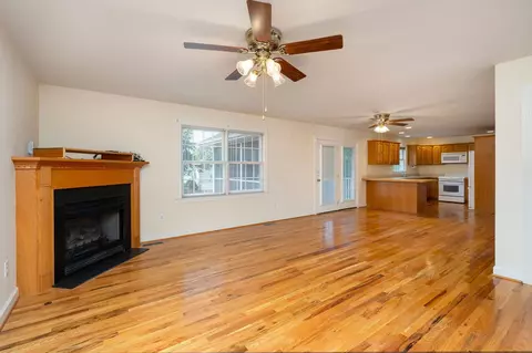 Living - 97 Gloucester Rd, Stuarts Draft, VA 24477 photo 7 of 11