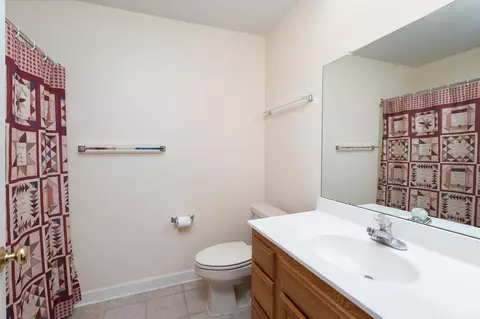 Bath - 97 Gloucester Rd, Stuarts Draft, VA 24477 photo 2 of 3
