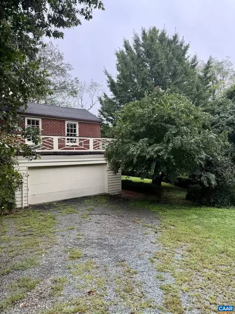 Exterior - 321 Dover Rd, Charlottesville, VA 22901 photo 8 of 8