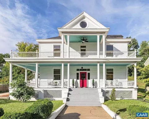 550 Valley St, Scottsville, VA 24590