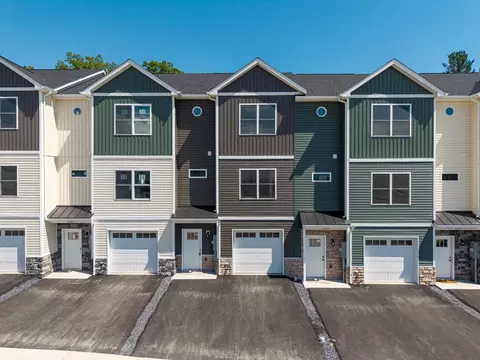 749 Zephyr Dr, Harrisonburg, VA 22801