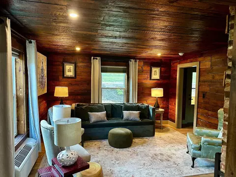 Living - 12209 Sam Snead Hwy, Warm Springs, VA 24484 photo 2 of 4