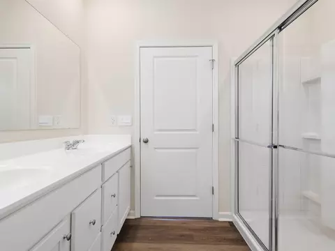 Bath - 199 Waterfront Dr, Raphine, VA 24472 photo 3 of 3