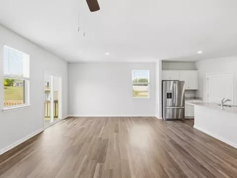 Living - 199 Waterfront Dr, Raphine, VA 24472 photo 1 of 4