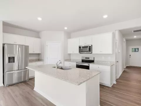 Kitchen - 199 Waterfront Dr, Raphine, VA 24472 photo 4 of 5