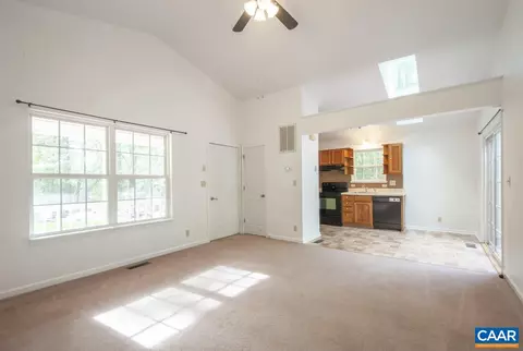 Living - 5 Loblolly Rd, Palmyra, VA 22963 photo 6 of 9