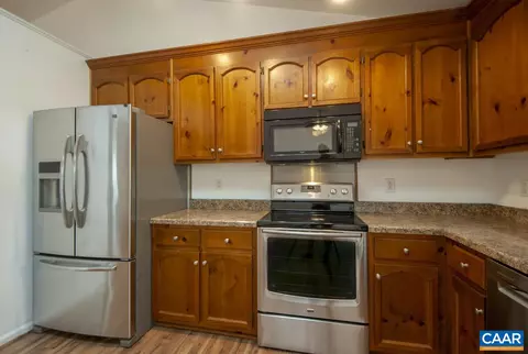 Kitchen - 5 Loblolly Rd, Palmyra, VA 22963 photo 3 of 6