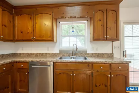Kitchen - 5 Loblolly Rd, Palmyra, VA 22963 photo 2 of 6