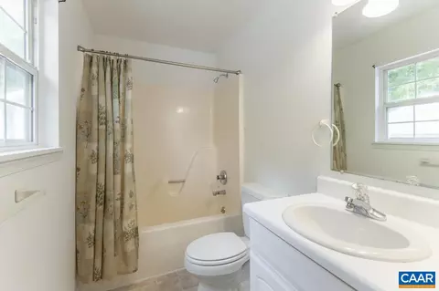 Bath - 5 Loblolly Rd, Palmyra, VA 22963 photo 5 of 5