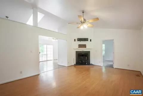 Living - 5 Loblolly Rd, Palmyra, VA 22963 photo 2 of 9