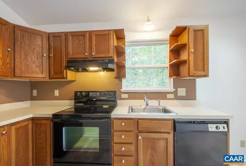 Kitchen - 5 Loblolly Rd, Palmyra, VA 22963 photo 6 of 6