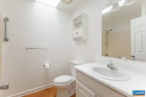 Bath - 5 Loblolly Rd, Palmyra, VA 22963 photo 3 of 5