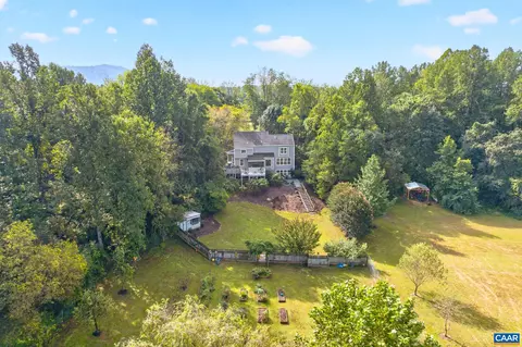 1950 Fray Rd, Advance Mills, VA 22968