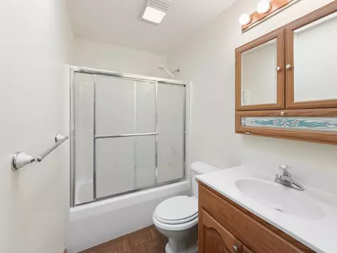 Bath - 1593 Old Providence Rd, Raphine, VA 24472 photo 1 of 3