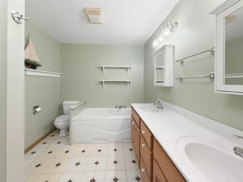 Bath - 1593 Old Providence Rd, Raphine, VA 24472 photo 3 of 3