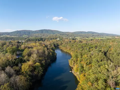 42 Shadwell Rd, Keswick, VA 22947