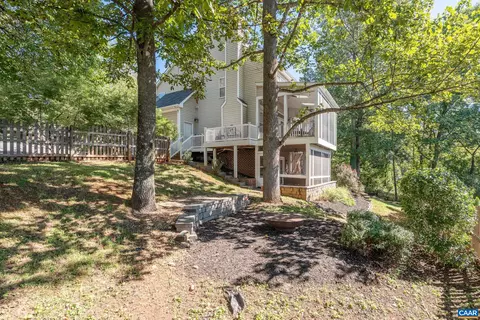 526 Fontana Dr, Charlottesville, VA 22911