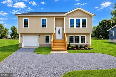 142 Wesley Chapel Dr, Edinburg, VA 22824