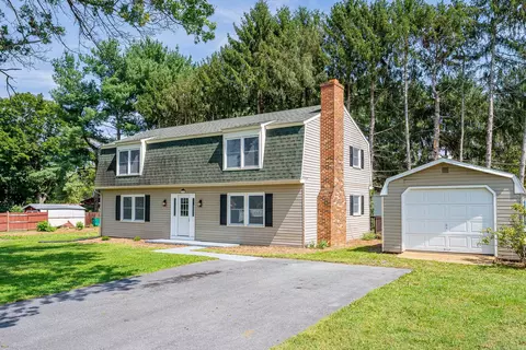 1202 Elm Ave, Grottoes, VA 24441