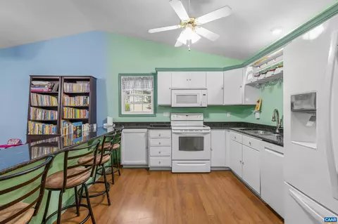 Kitchen - 18 Cliftwood Rd, Palmyra, VA 22963 photo 2 of 4