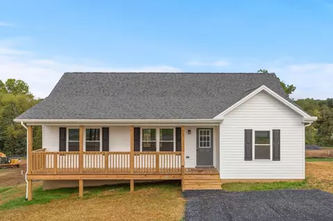 255 Holly Hill St, Broadway, VA 22815
